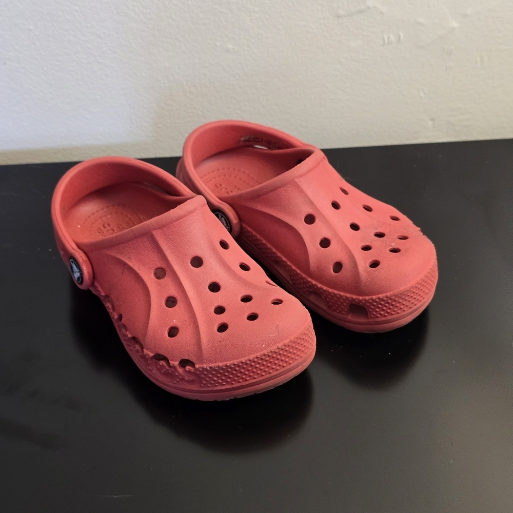 CROCS Kids 10 Bright Red Sandals